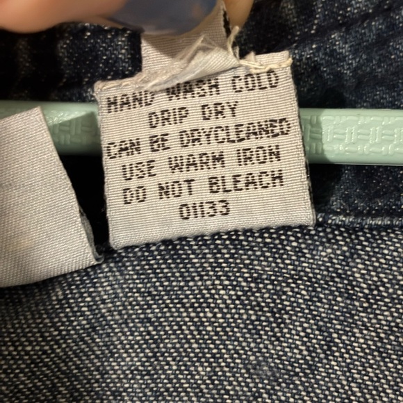 Farmhouse Denim Jumpsuit with Stylish Floral Embroidery - Picture 6 of 8